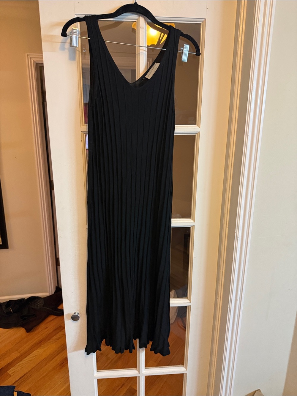 Modern Citizen Black Ribbed V-Neck Midi Dress size M/L